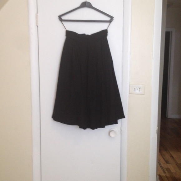 Black wool skirt - Picture 1 of 1