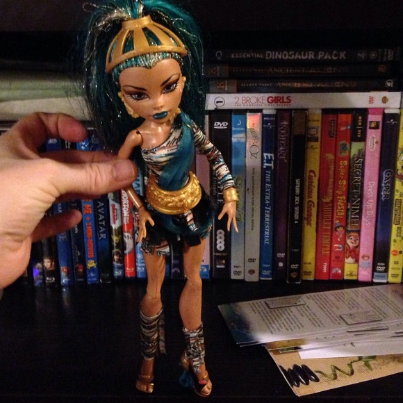 Nefera from monster high with repaired leg.