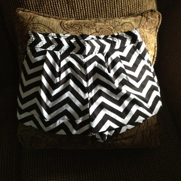 Pants - Chevron shorts