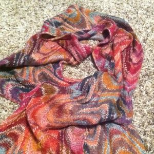 Included in bundle for @lschm80 Scarf!