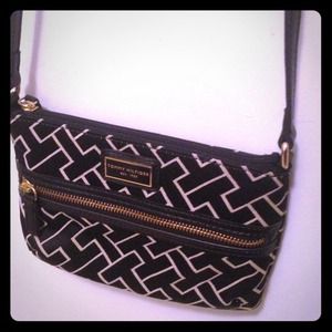 Reduced price *Tommy Hilfiger cross body bag