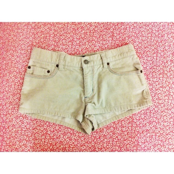 ROXY Khaki Corduroy Shorts😍💕
