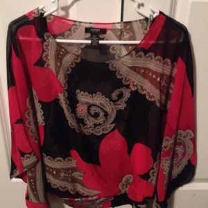 Gorgeous flowing sleeve top