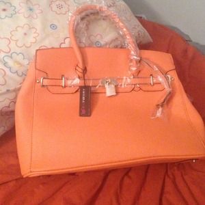 Just fab Peach Handbag 🍑