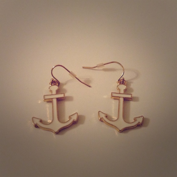Anchor earrings