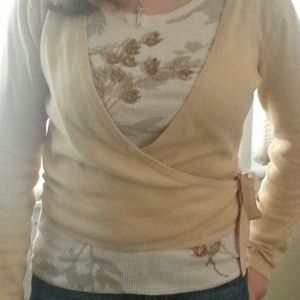 Long sleeve LUCKY embroidered shirt size small