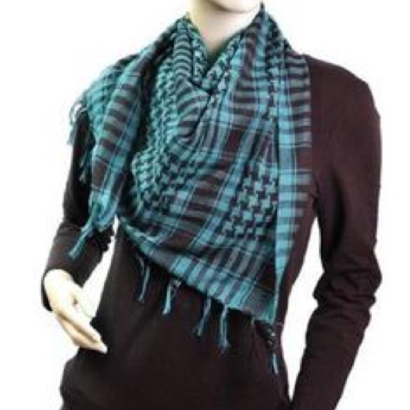 🚫SOLD🚫Sky Blue Scarf💕 - Picture 3 of 4