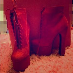 Very high heels. New! Very comfortable