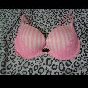 HOLD** Victoria's secret bra
