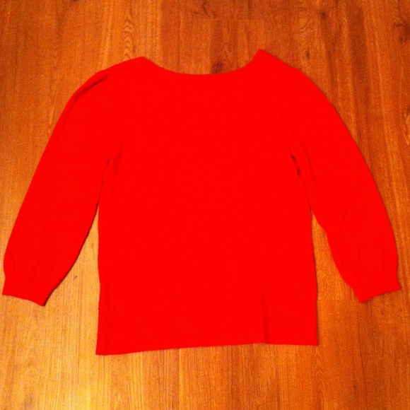 Red and black 3/4 length sleeve top - Picture 3 of 4