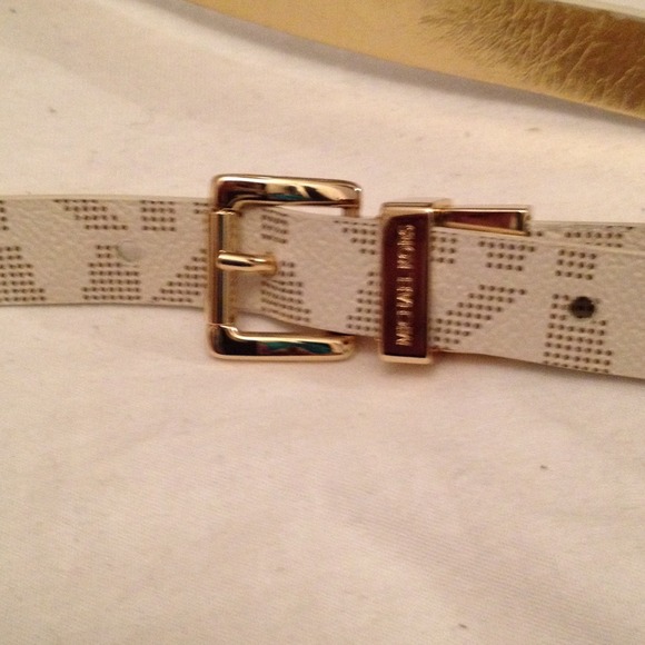 MK Logo belt