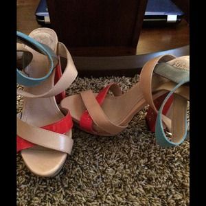 Vince Camuto - sandals. Chunky heels!!!!!!!!