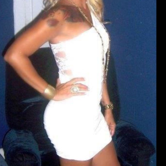 Sexy white dress. - Picture 1 of 3