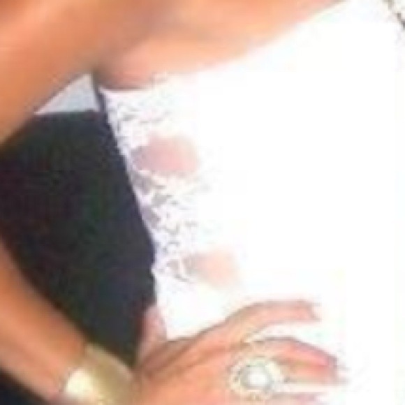 Sexy white dress. - Picture 2 of 3