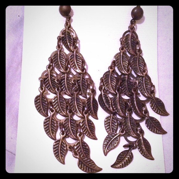 Hot Hipster Bronze-Toned Flowy Leaf Earrings😍