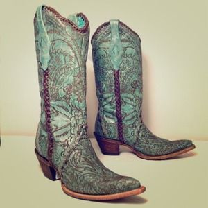 Corral Turquoise Engraved Lace Cowboy boots Sz 8W