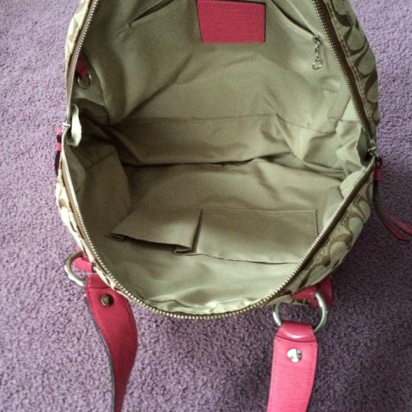 Authentic pink coach purse - Picture 2 of 4