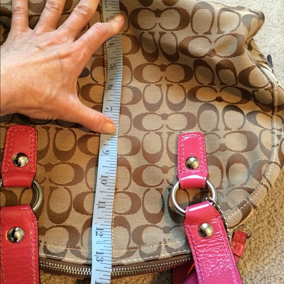 Authentic pink coach purse - Picture 3 of 4