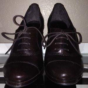 Nine West brown lace up ankle booties