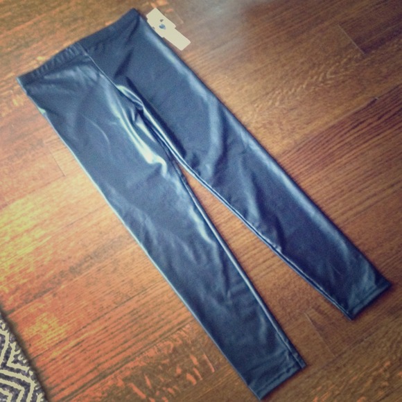 So Nikki Black Pleather Leggings - Girls XL (16)
