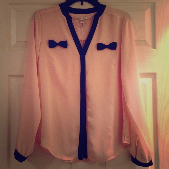 Lauren Conrad  Tops - 🎀Host Pick🎀 Lauren Conrad button up blouse 💗