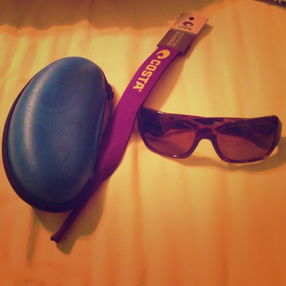 Costa Del Mar Sunglasses! ON HOLD.