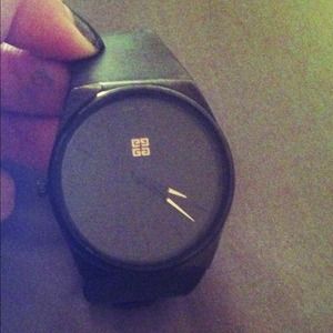 [Traded with @alexoxo] Givenchy black watch!