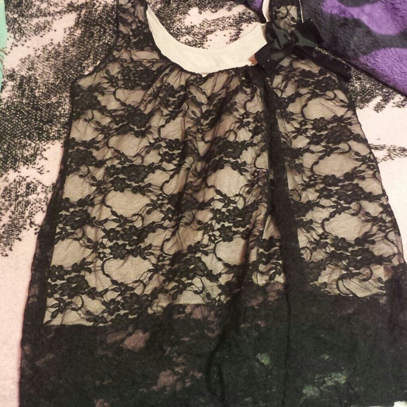 Size large tan top - Picture 1 of 1