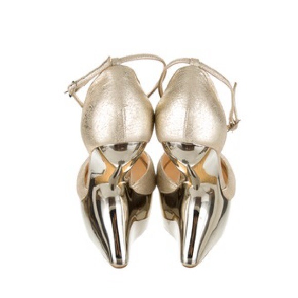 NIB Signature Giuseppe Zanotti Wedges - Picture 3 of 4