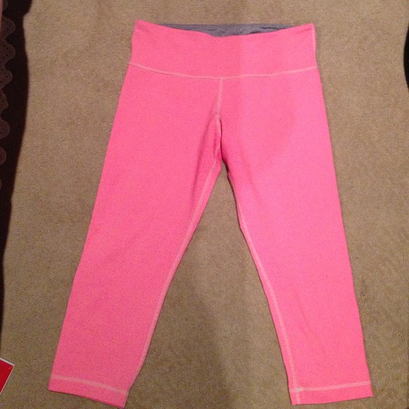lululemon crops size 8