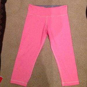 lululemon crops size 8