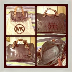 👜 Michael Kors Monogrammed silver speedy bag 👜