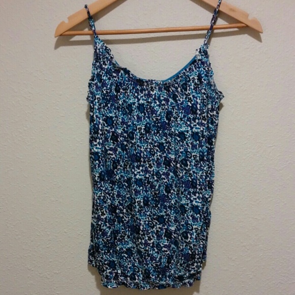 **Sold**Flowy Floral Tank