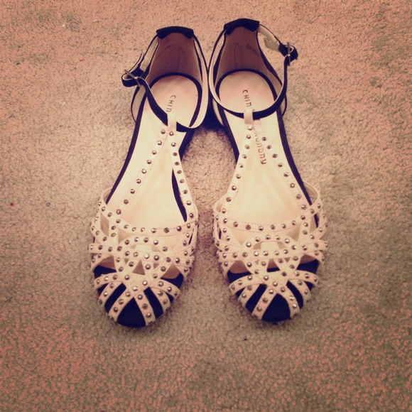 Chinese Laundry sandal flats