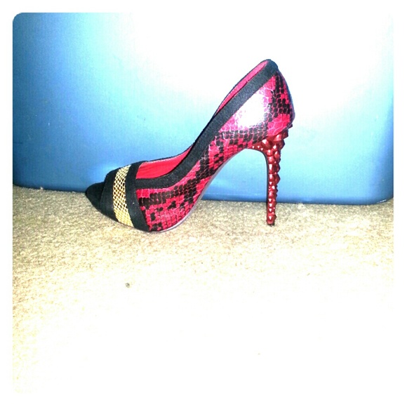 Snakeskin peep toe heels