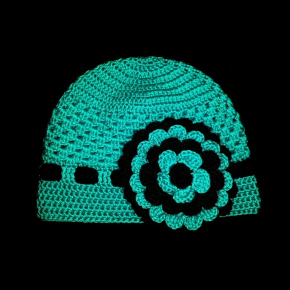 Crochet hat - Picture 2 of 4