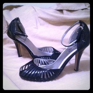 Ballistic peep toes👠