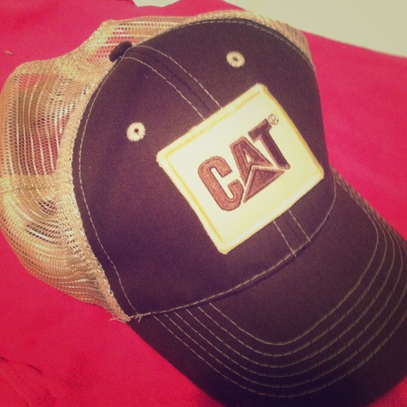 Trucker hat :)✨