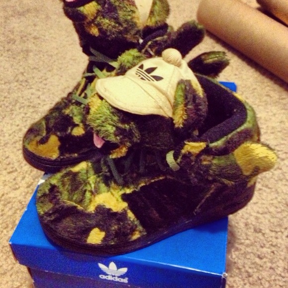 Jeremy Scott Camo Bears - Picture 1 of 3