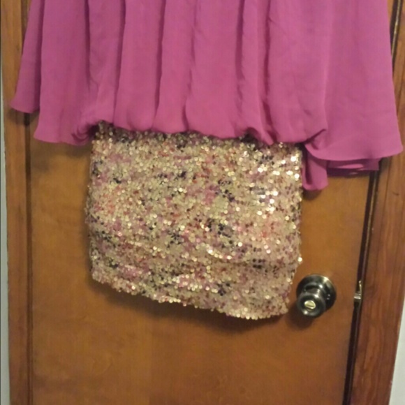 Dress - Picture 2 of 4