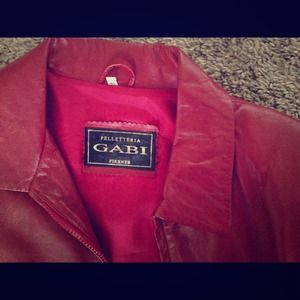 ✂️Red leather fitted coat with pockets and zipper