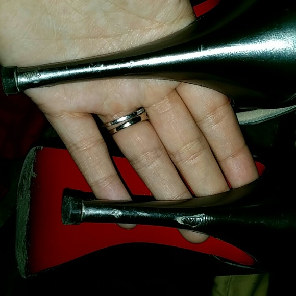 SOLD Authentic Christian louboutin - Picture 4 of 4