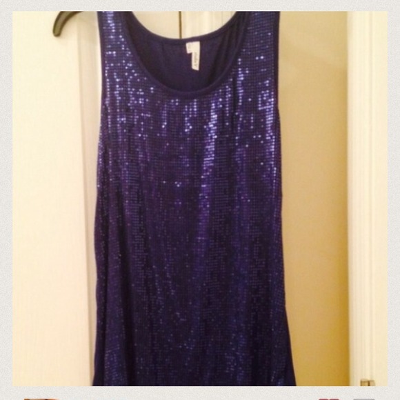 🌺🌺SOLD🌺🌺.   💙RHINESTONE BLUE TANK TOP💙 - Picture 2 of 3