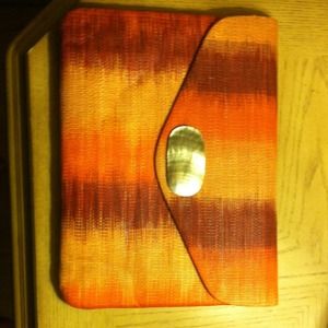 The South Seas Clutch