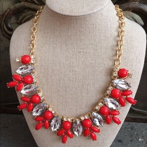 New bubble bib statement necklace