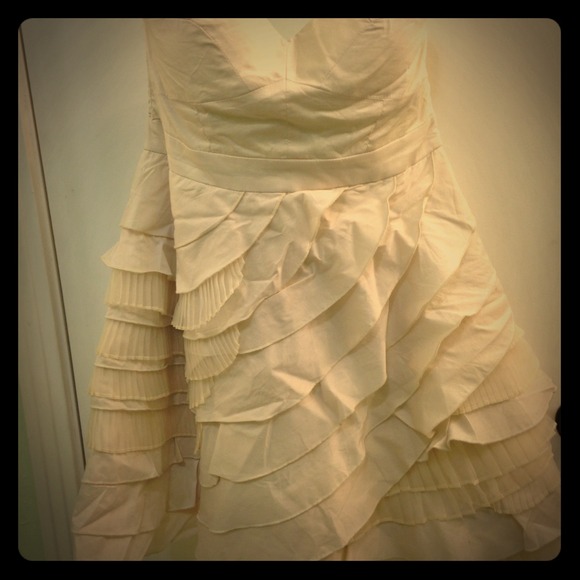 Strapless sweetheart ivory cocktail dress