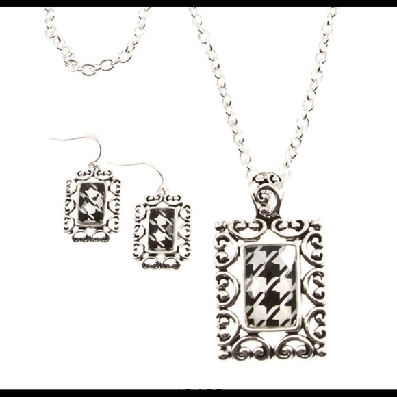 Rectangular Houndstooth Necklace Set
