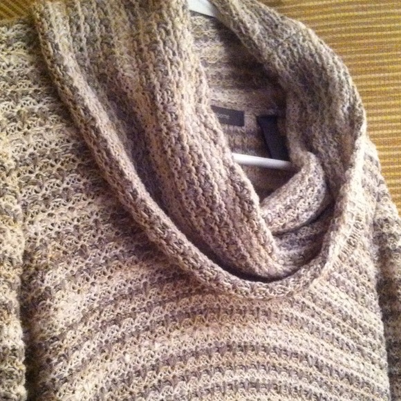 Liz Claiborne Cowl Neck - Picture 2 of 4