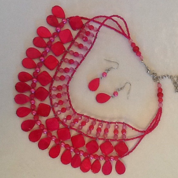 Hot pink necklace with matching earrings