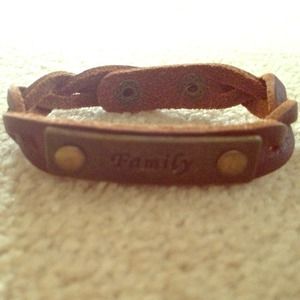 Bracelet